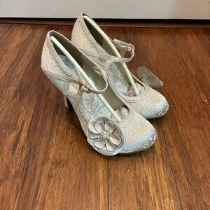 Ruby Shoo Cindy Gold, Women's 37 (6.5 US), Unworn, New in Box